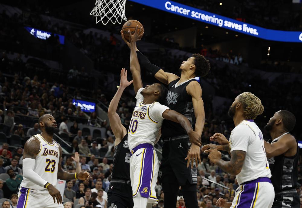 也满足了他 也满足了他