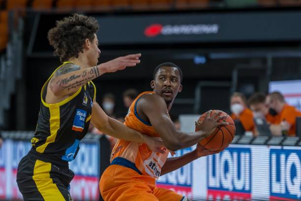 积极的进攻 积极的进攻