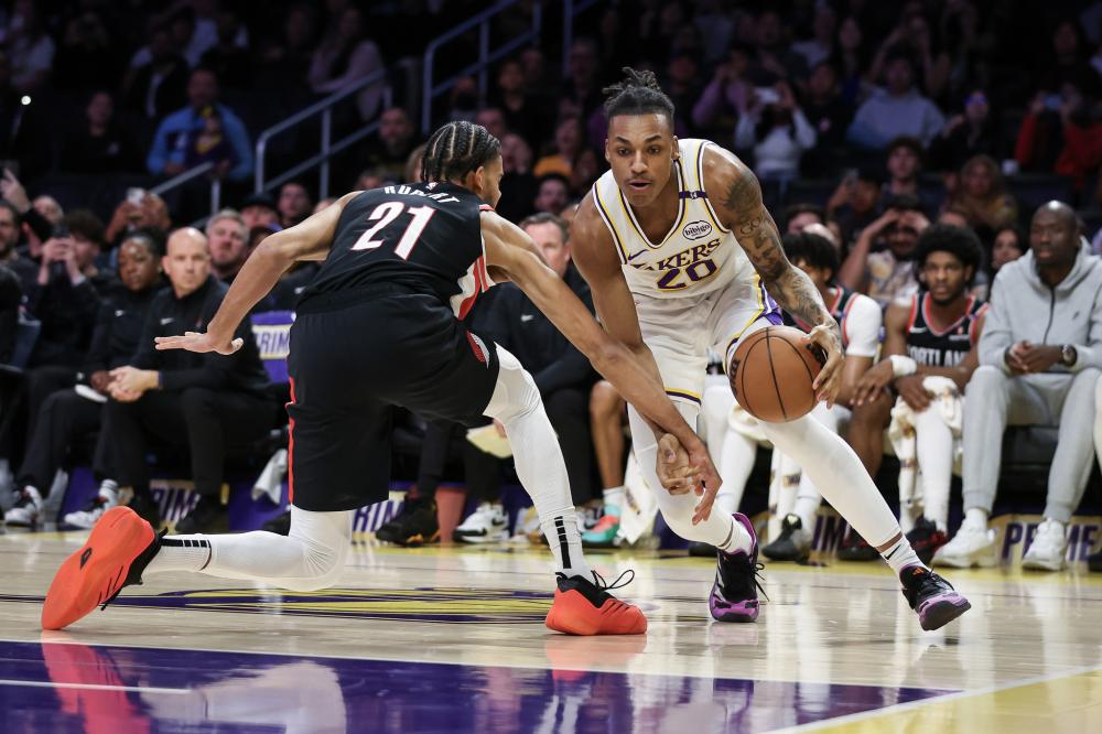 比赛周边的 比赛周边的