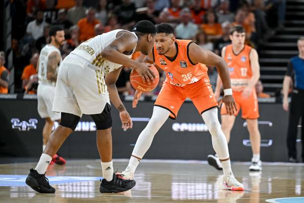 小卡的态度 小卡的态度