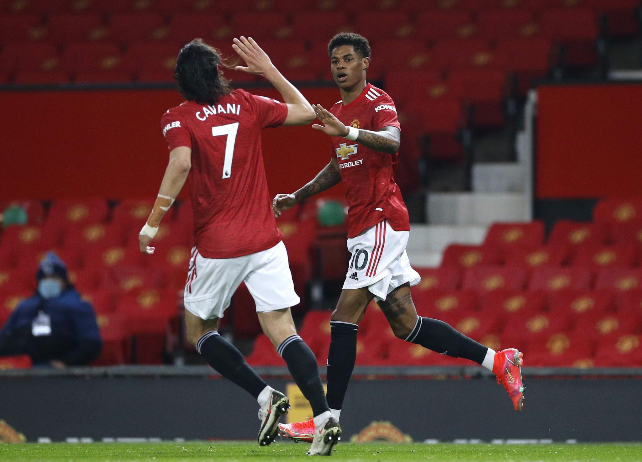 [CBA]张镇麟弧顶接球 三分出手空心入网.